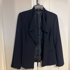 Women's suit jacket/blazer size 6